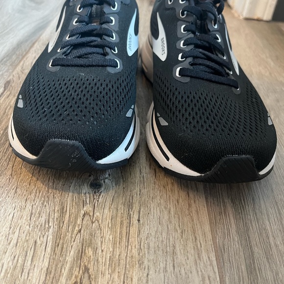 Brooks Ghost 15 Women’s Black and White Walking Running Shoes -size 8.5 - Picture 9 of 12